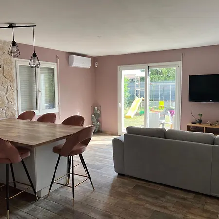 بيت للعطل La Maison Ensoleillee *